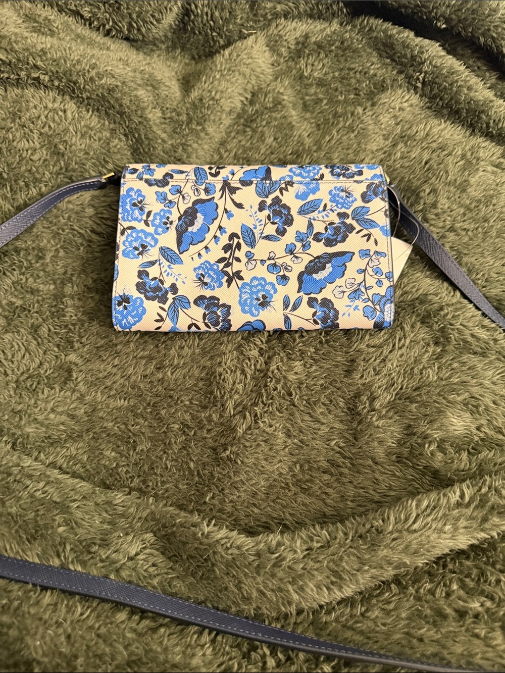 Kate spade small crossbody - Picture 2 of 3